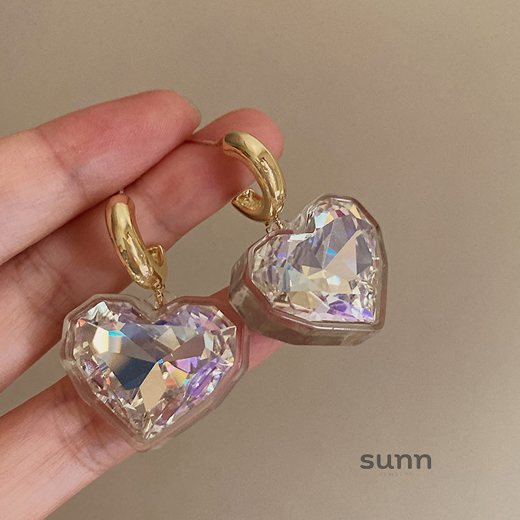 Alizabeth Crystal Heart Earrings [QN7L40HP]