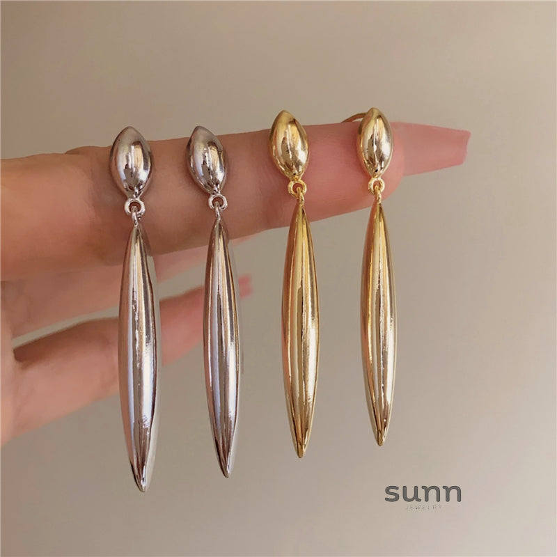 Alizabeth Sculptural Metal Drop Earrings [KWBXN0HE]