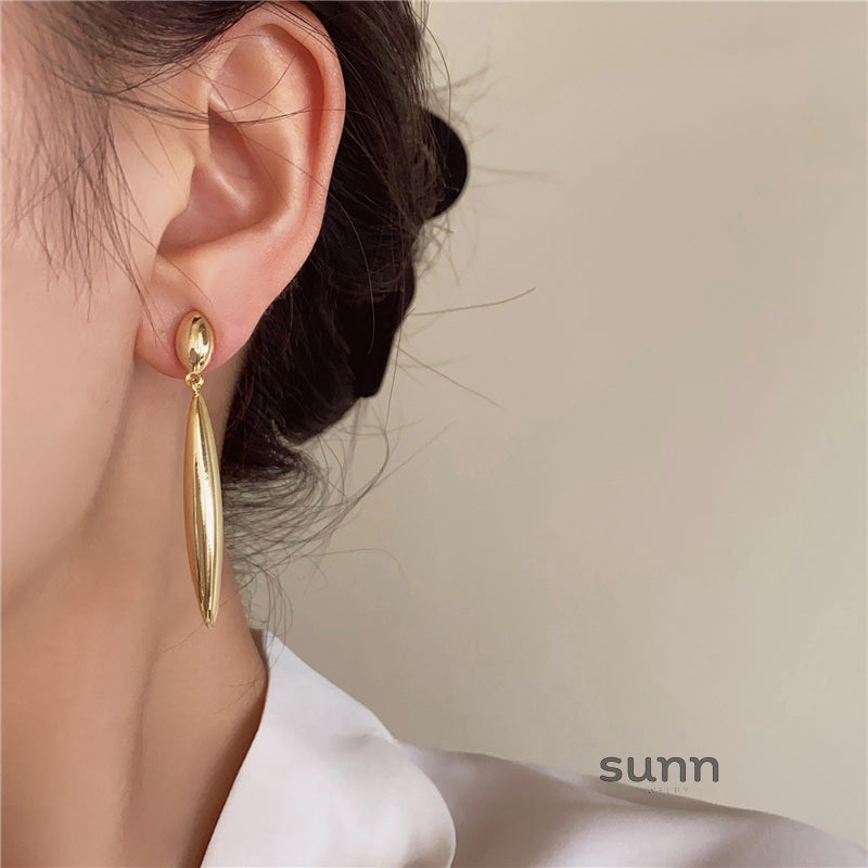 Alizabeth Sculptural Metal Drop Earrings [C1LZZKAD]
