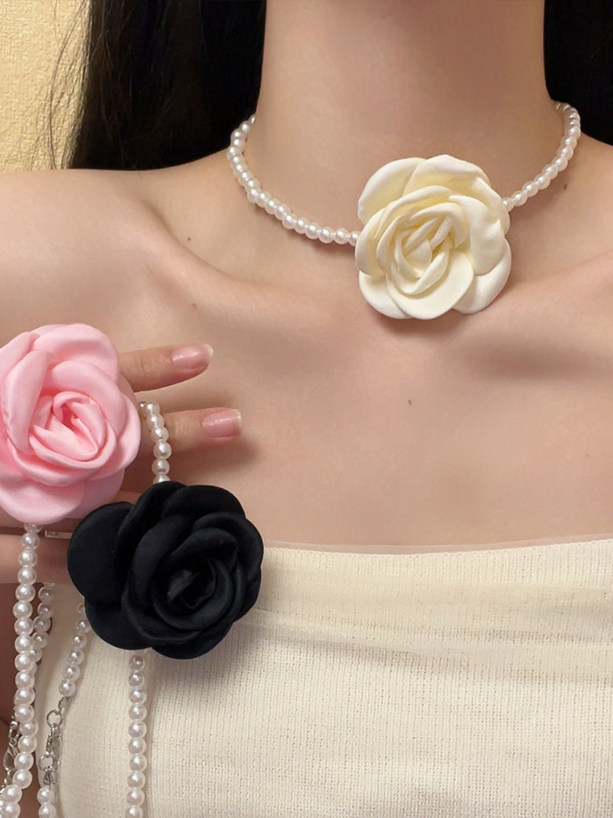 Allee Rose Pearl Choker Necklace [4M7MC3LD]