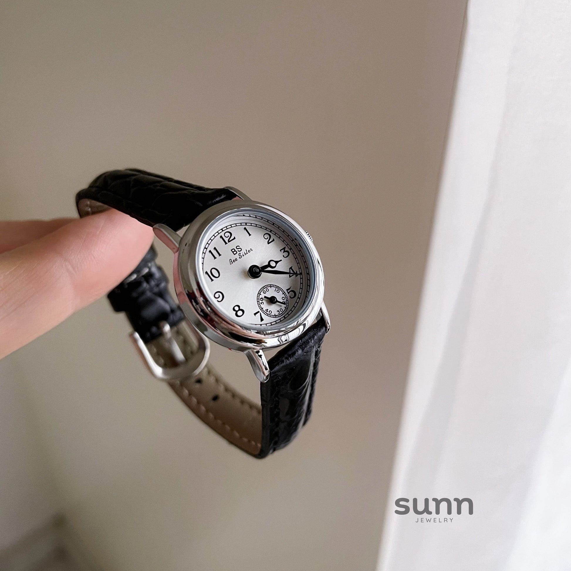 Allegra Vintage Quartz Watch [56Z9N74H]