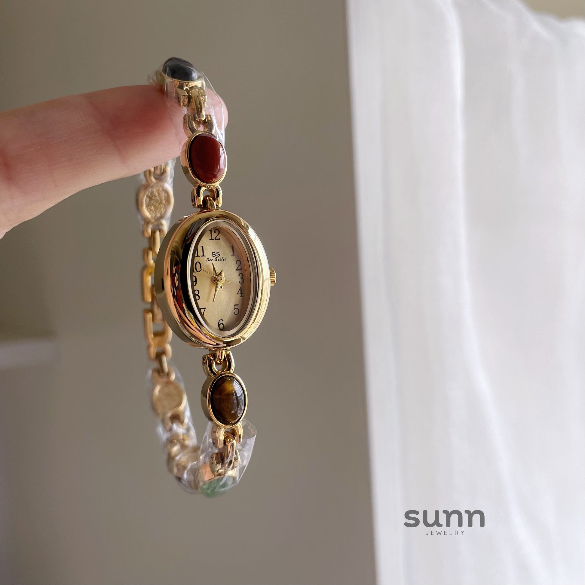 Allie Vintage Oval Watch [X922D1RG]