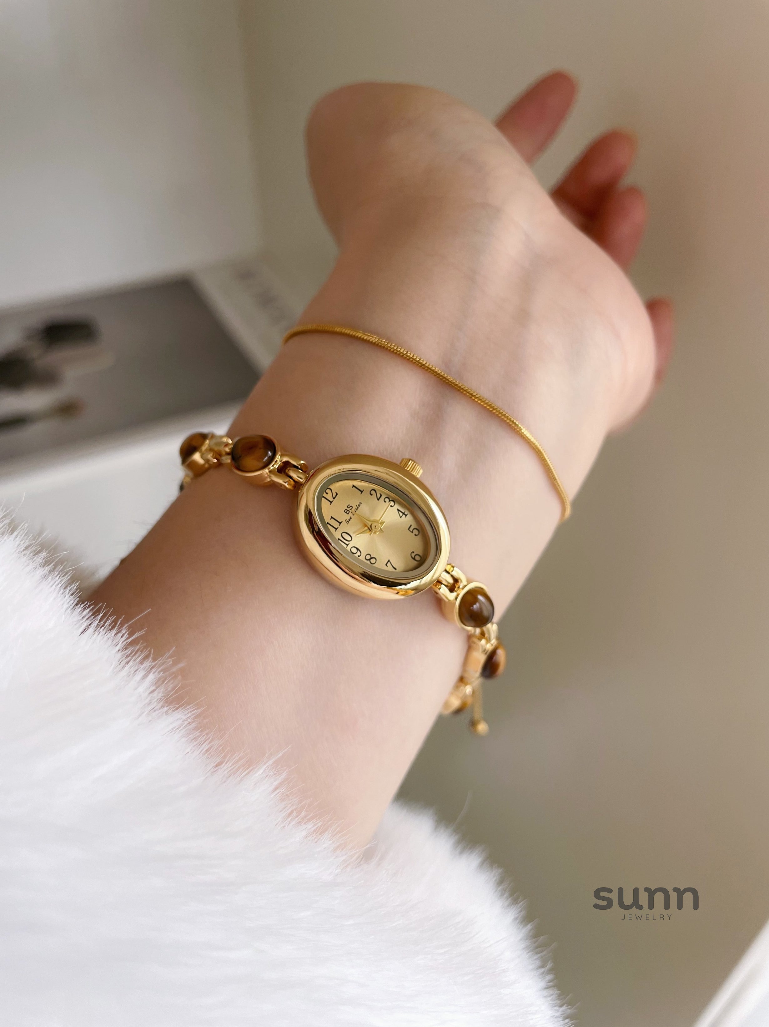 Allie Vintage Oval Watch [3Y0YL8NY]