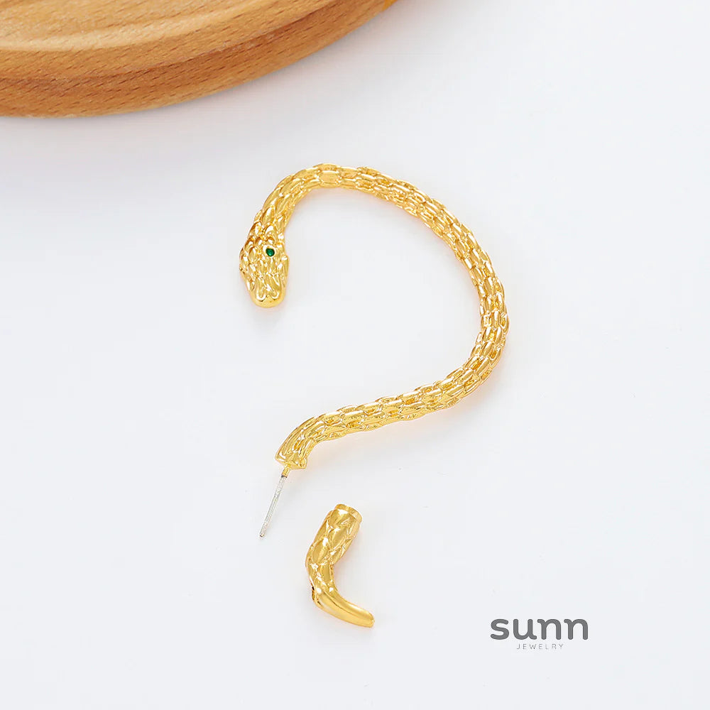 Allyanna Serpentine Ear Cuff