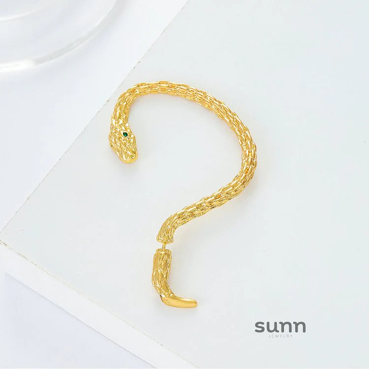 Allyanna Serpentine Ear Cuff