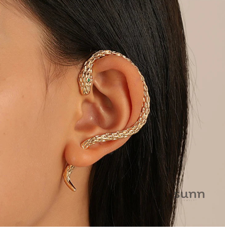Allyanna Serpentine Ear Cuff