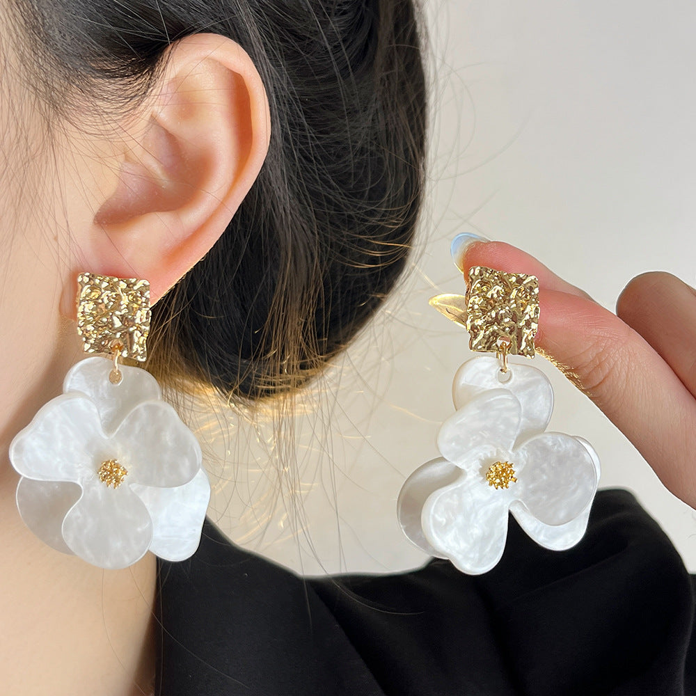 Alonna Acrylic Bloom Studs [CJZRI1JS]