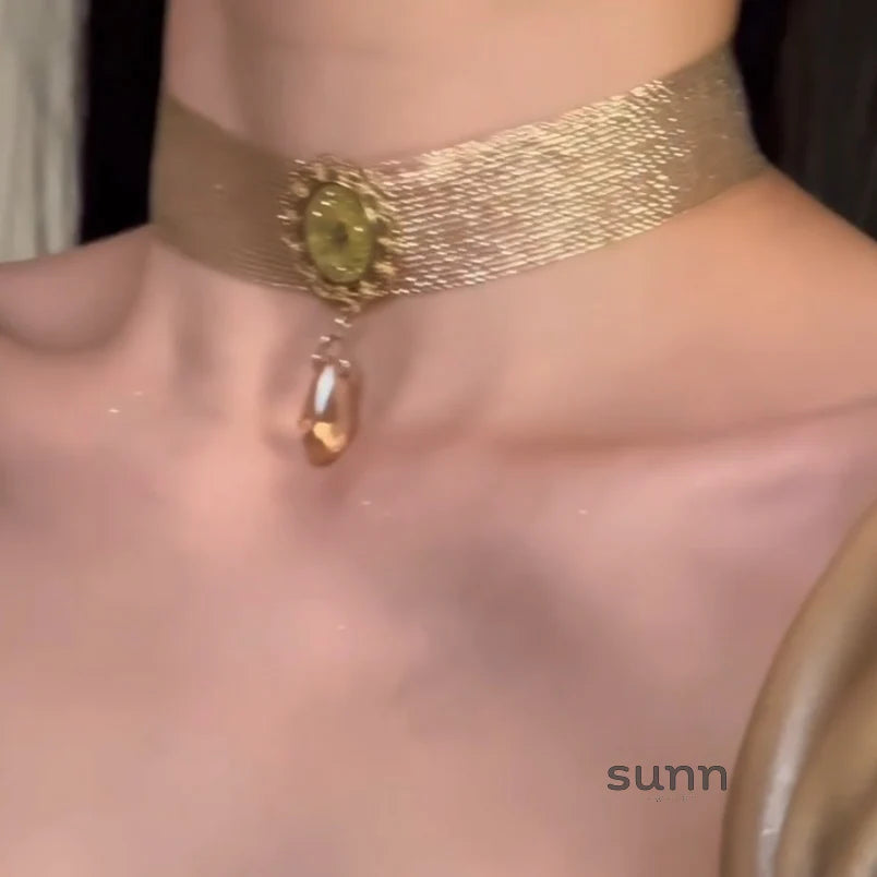 Aly Golden Relic Choker