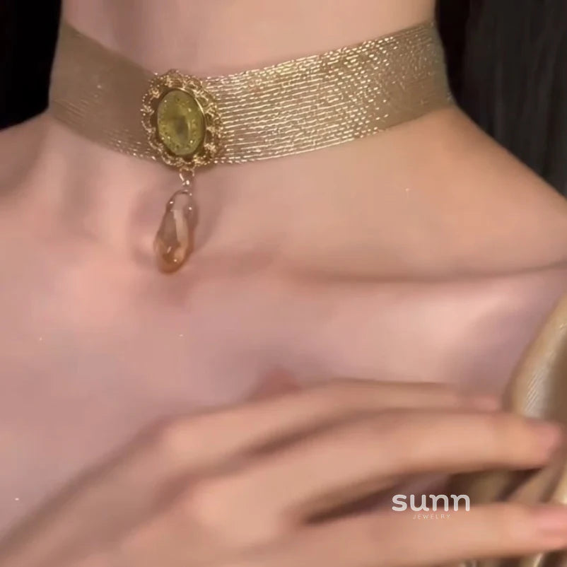 Aly Golden Relic Choker