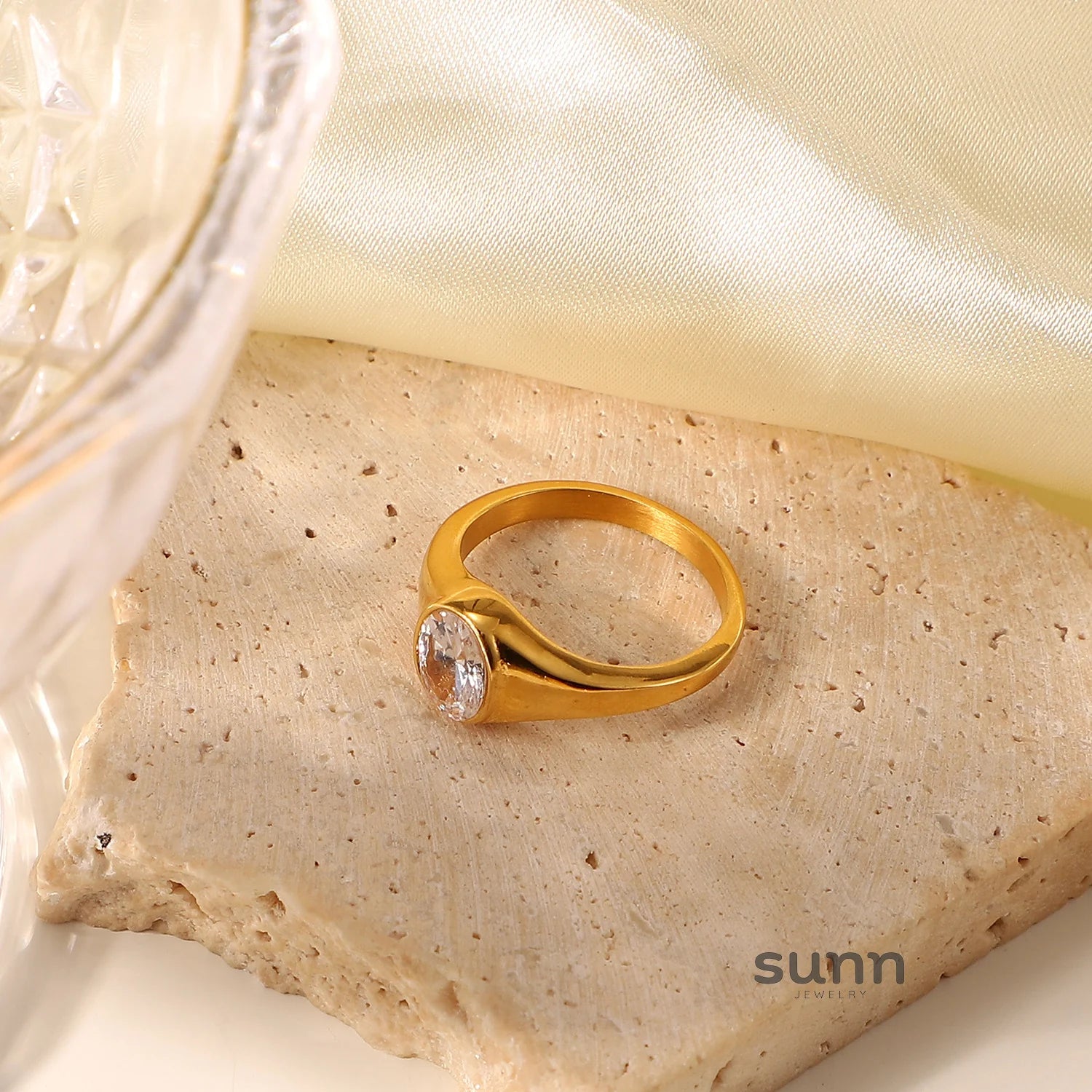 Aly Green Zircon Ring