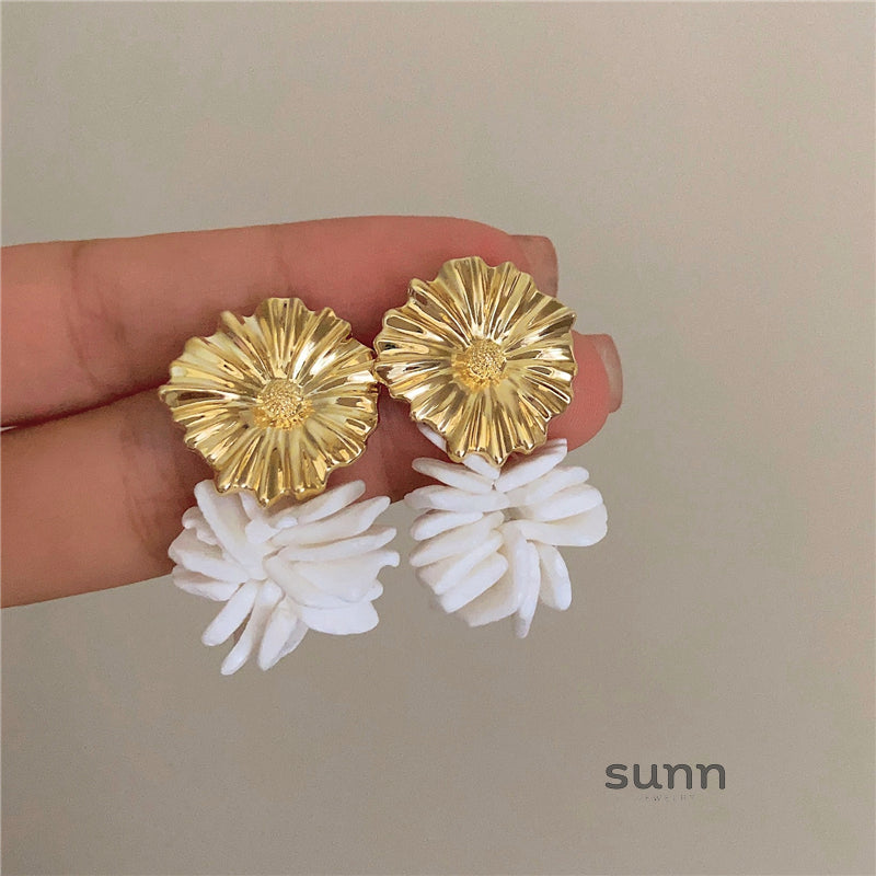 Aly Romantic Shell Drop Earrings [RLGQX3J8]