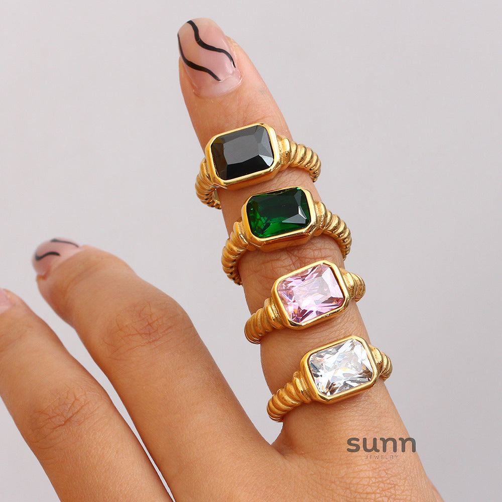 Alycia Croissant Zircon Ring [EBQFU18W]