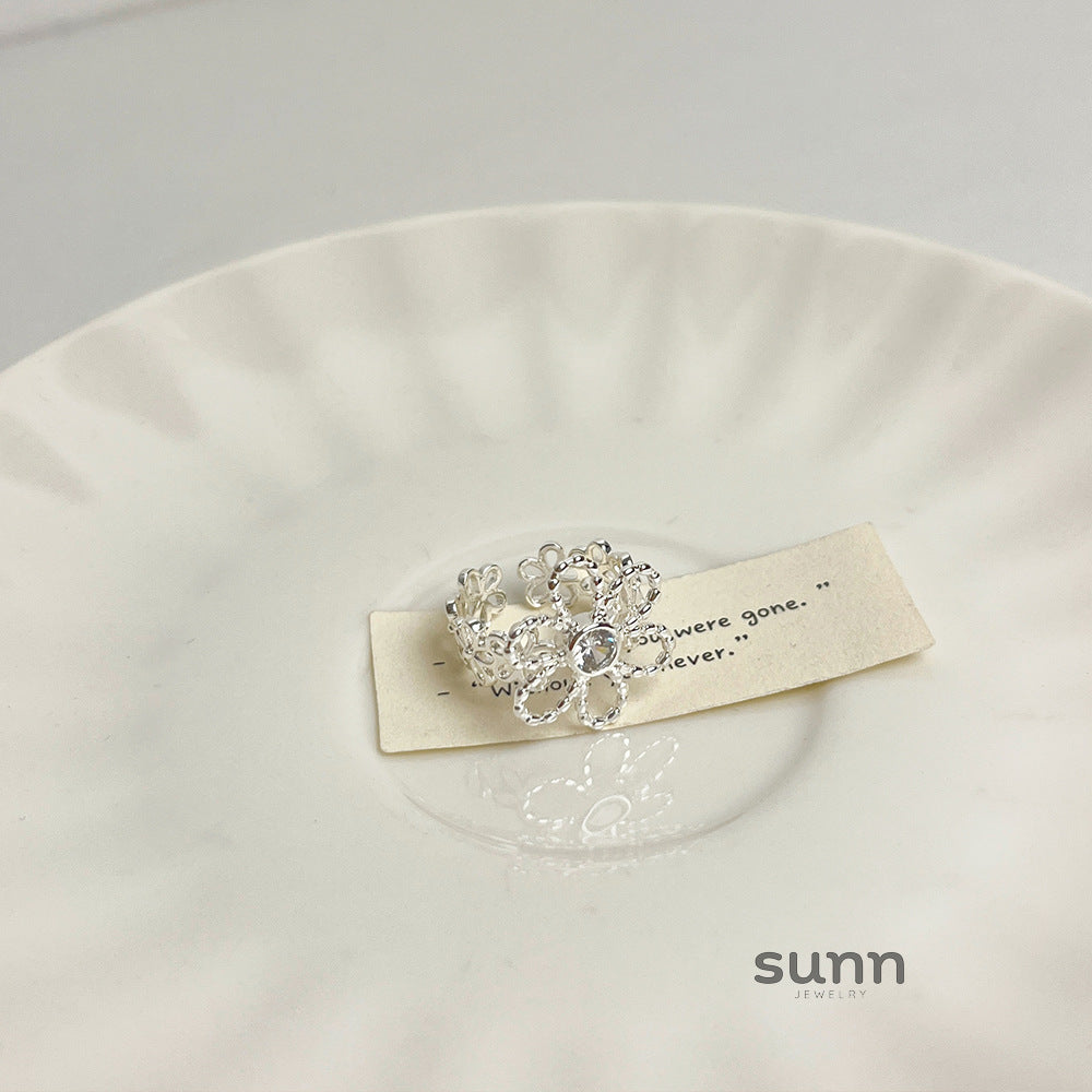 Alyiah Delicate Cutout Ring [JNIBZMKS]