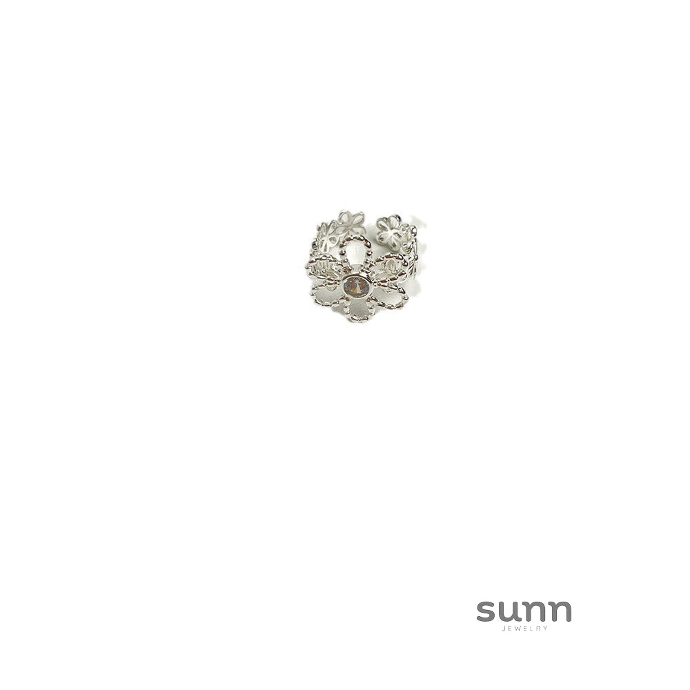 Alyiah Delicate Cutout Ring [5RE92N3Y]