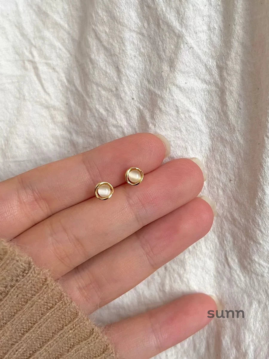 Alysia Cat's Eye Star Studs