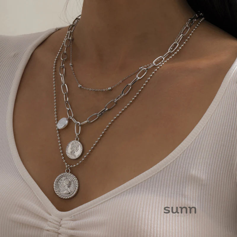 Alyssa Baroque Cameo Necklace Set