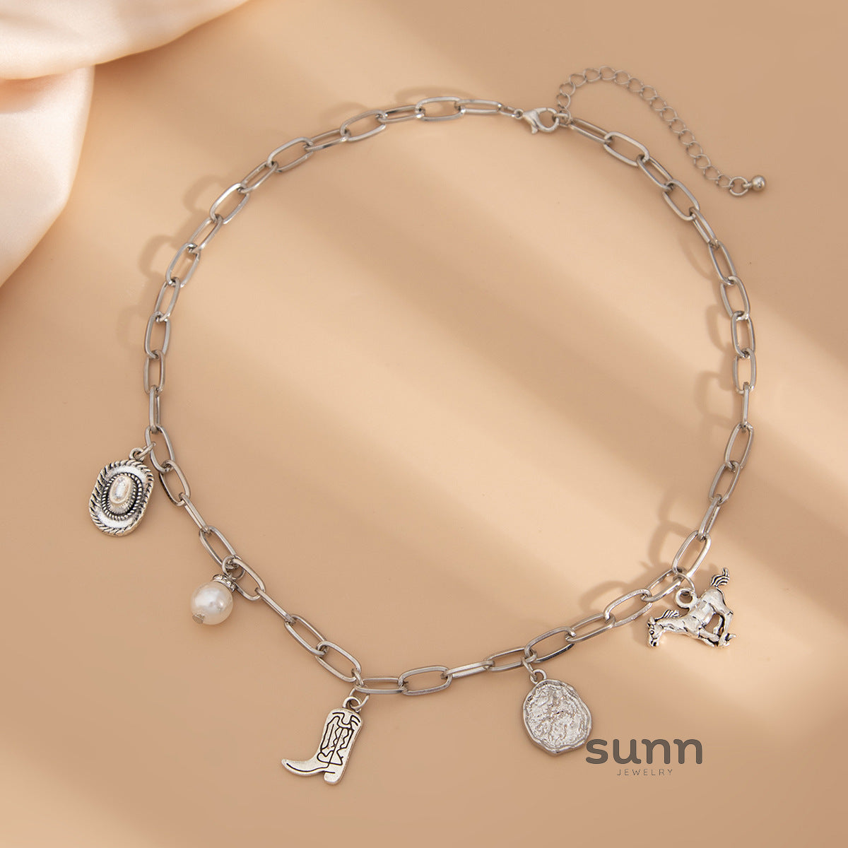 Alyssa Western Pearl Charm Necklace [B7LTUPA9]