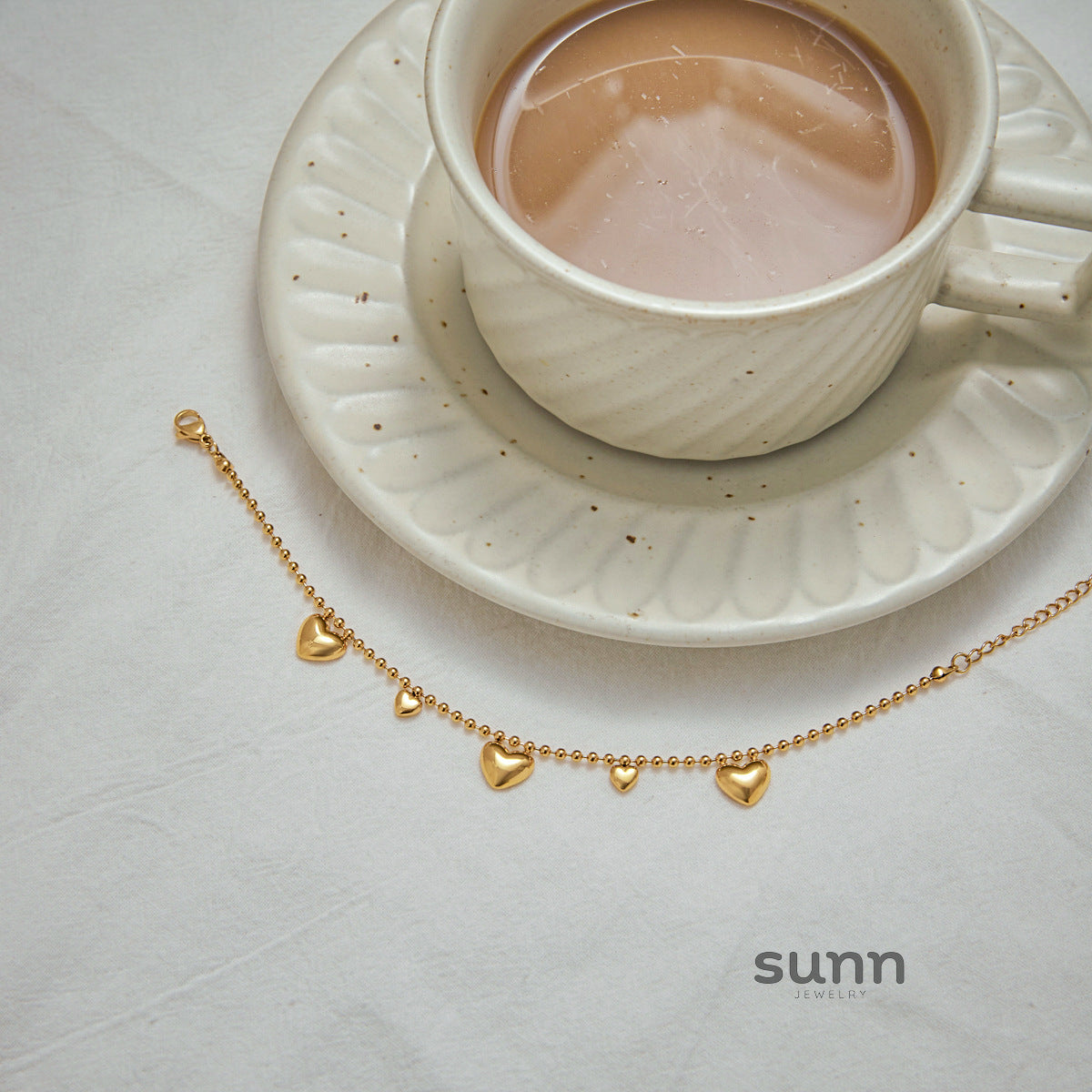 Alysson Gold Love Charm Bracelet [PPEB6S1Q]