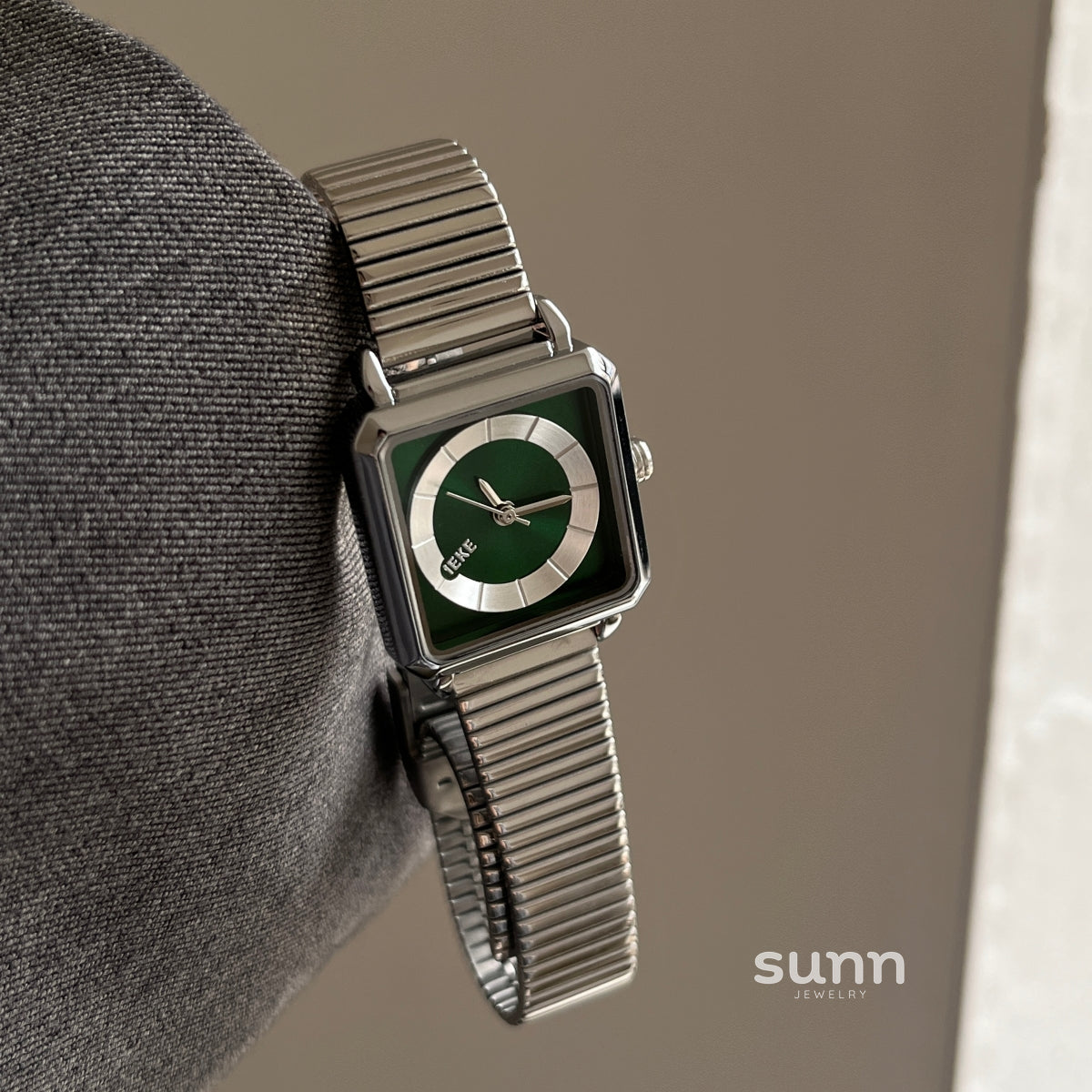 Amahia Retro Bracelet Watch [OYYHP6P6]