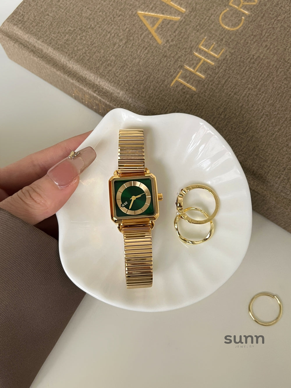 Amahia Retro Bracelet Watch [LZ5JI1ZR]