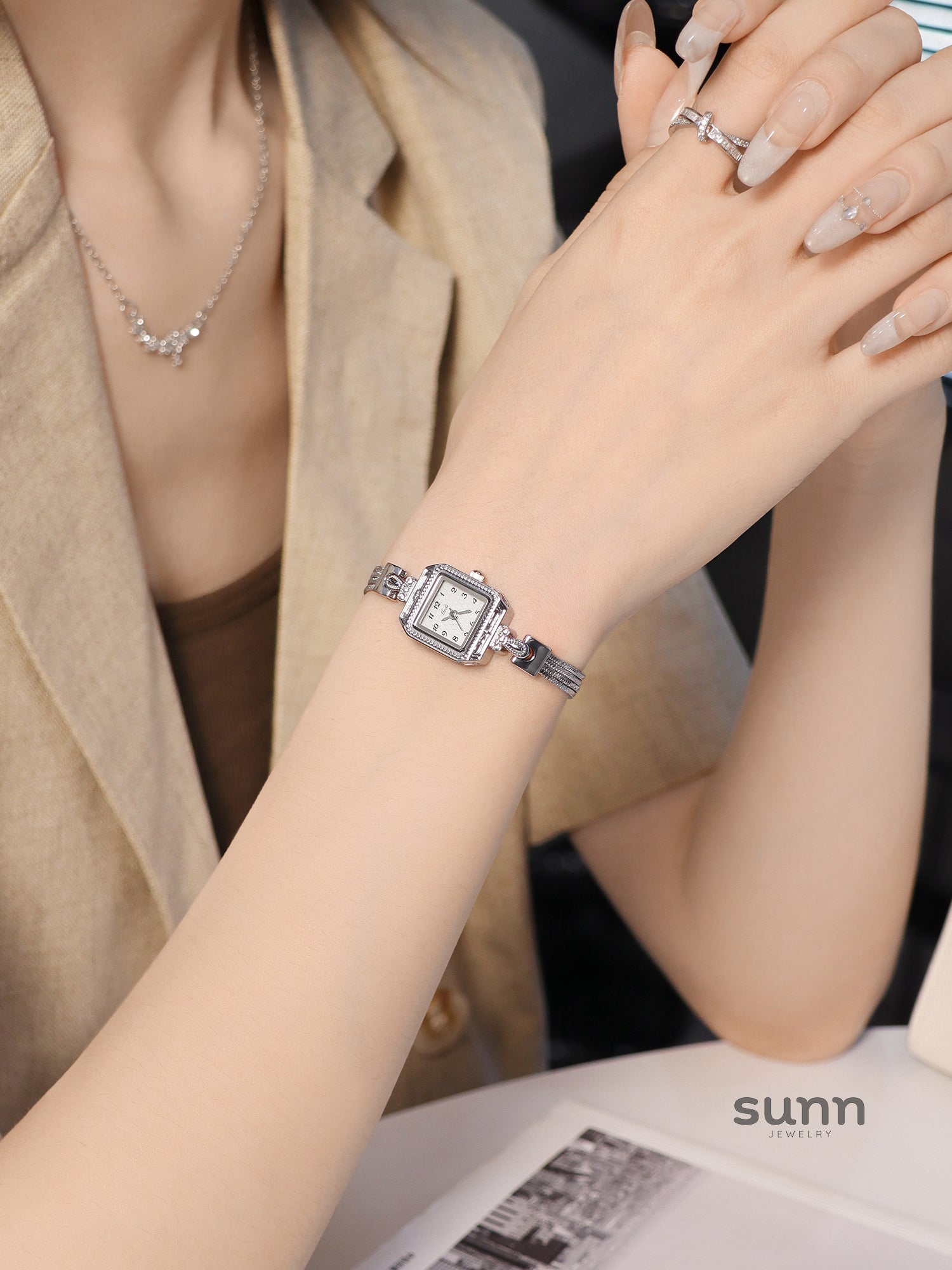 Amaiah Delicate Bracelet Watch [F7FO8UI0]
