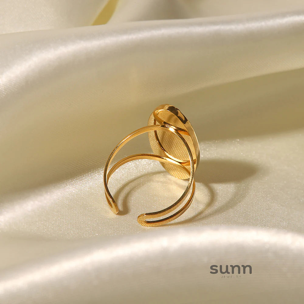 Amaiah French Vintage Pearl Ring