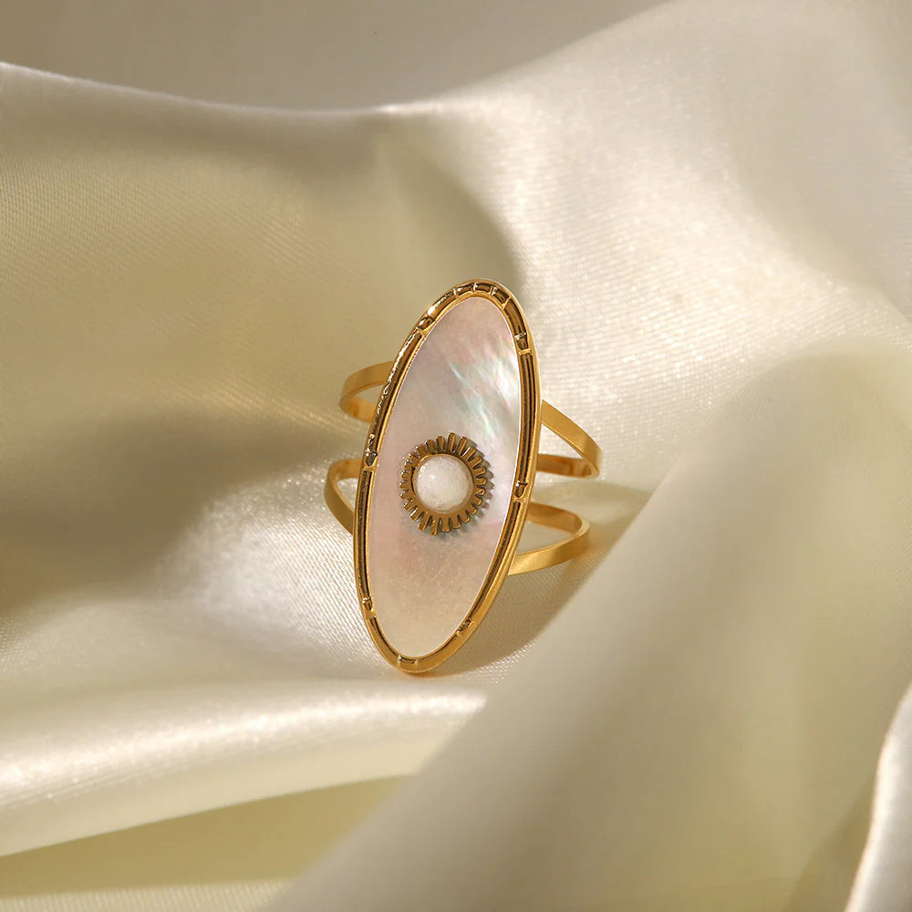 Amaiah French Vintage Pearl Ring