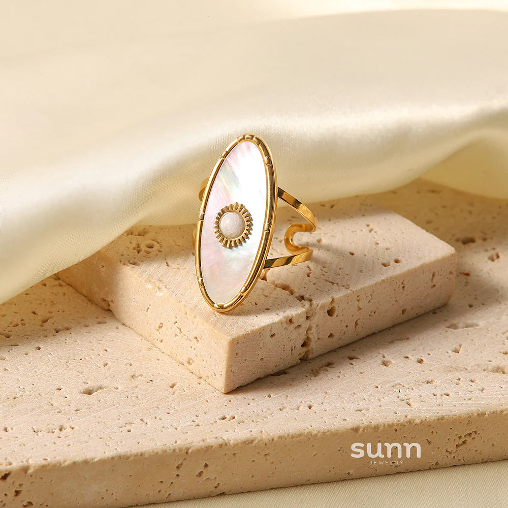 Amaiah French Vintage Pearl Ring