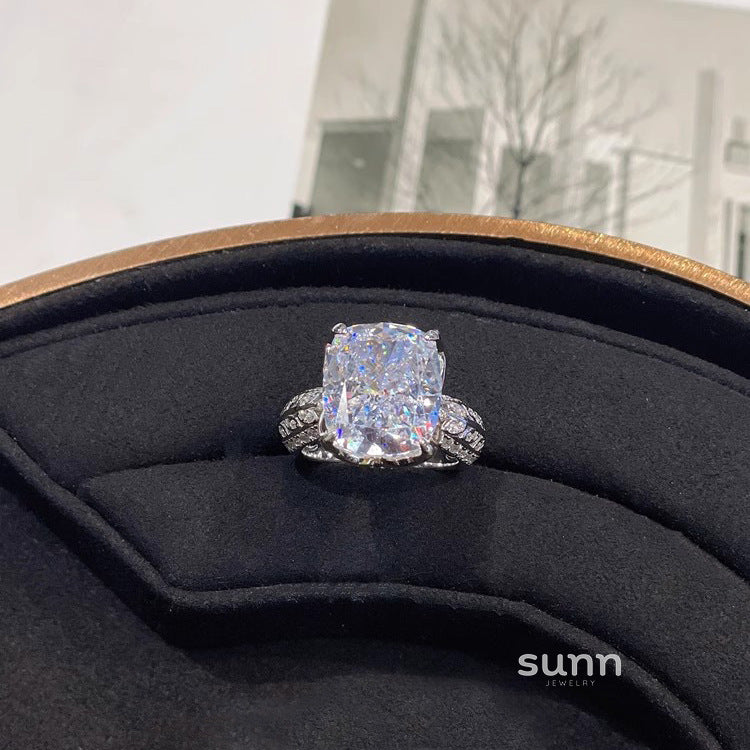 Amaiya Ice Flower Crystal Ring [RHQEH4EK]