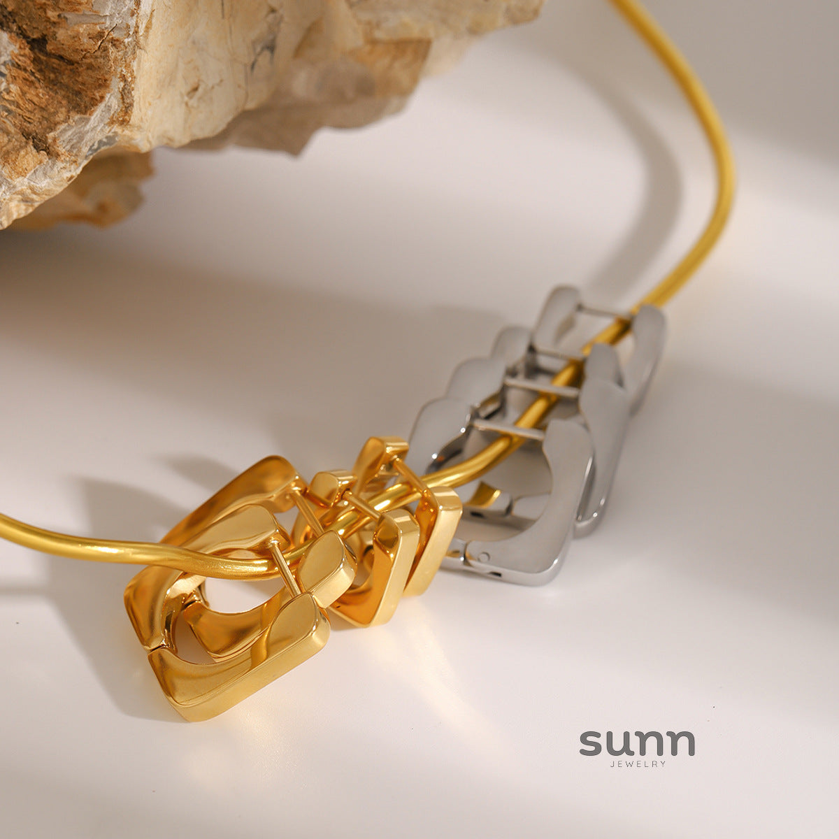 Amaiyah Geometric Hoop Earrings [0LWHXS97]
