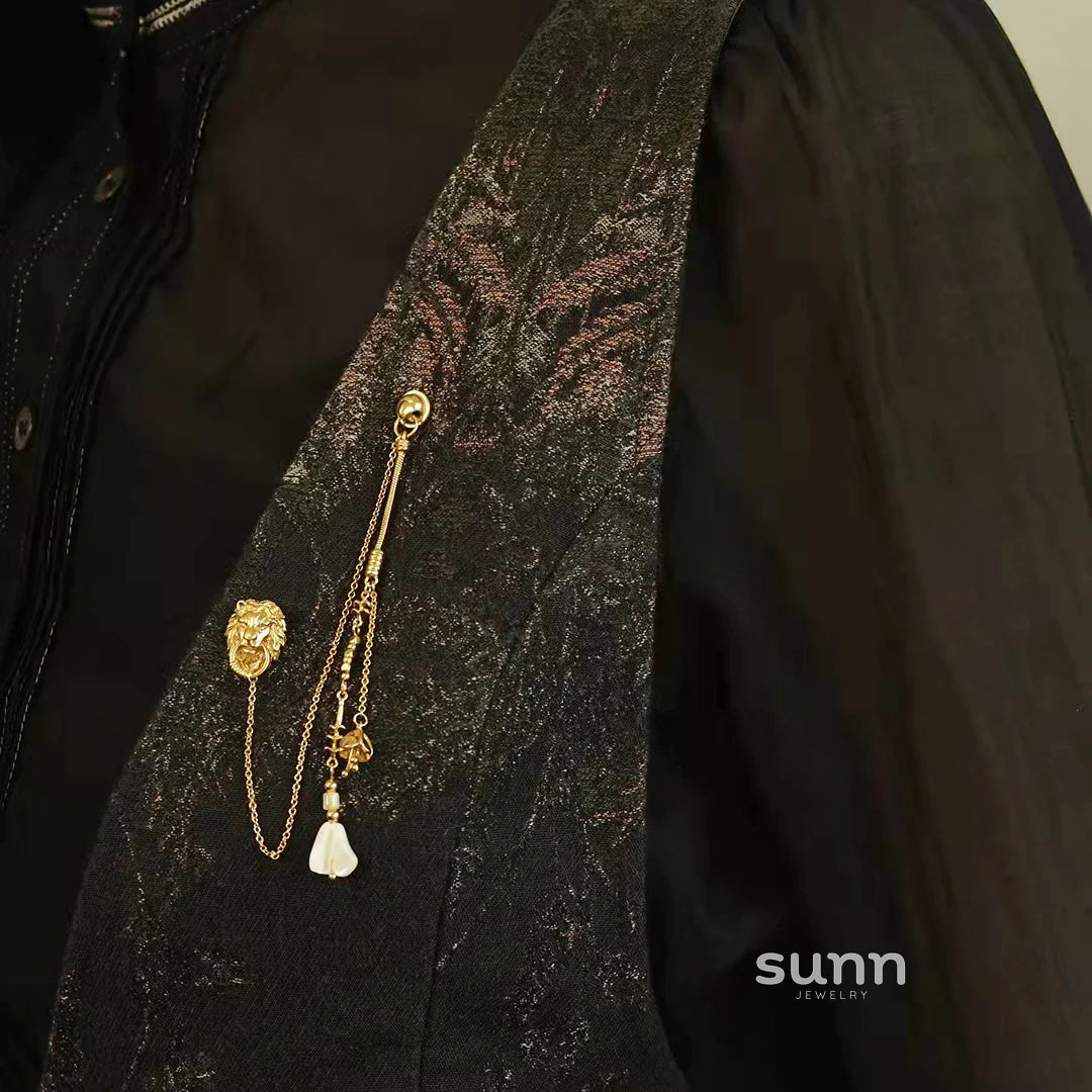 Amaiyah Medusa Tassel Brooch