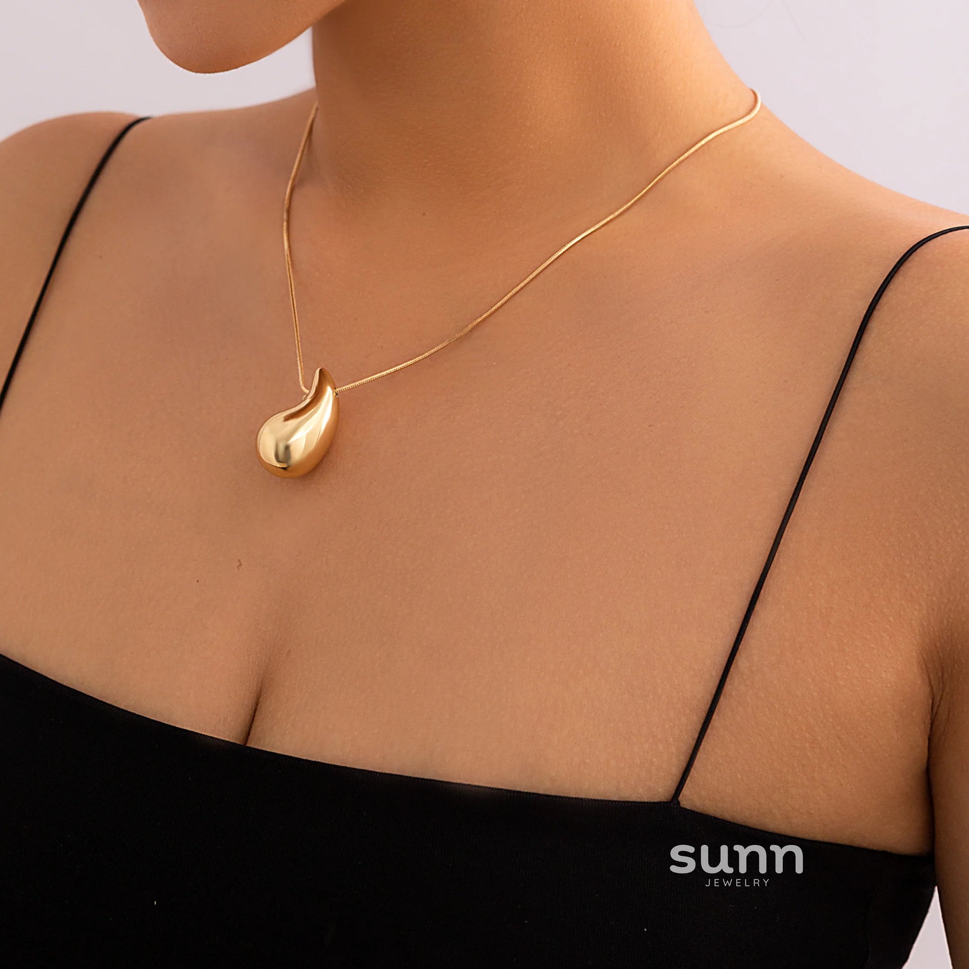 Amanda Serpentine Chain Jewelry