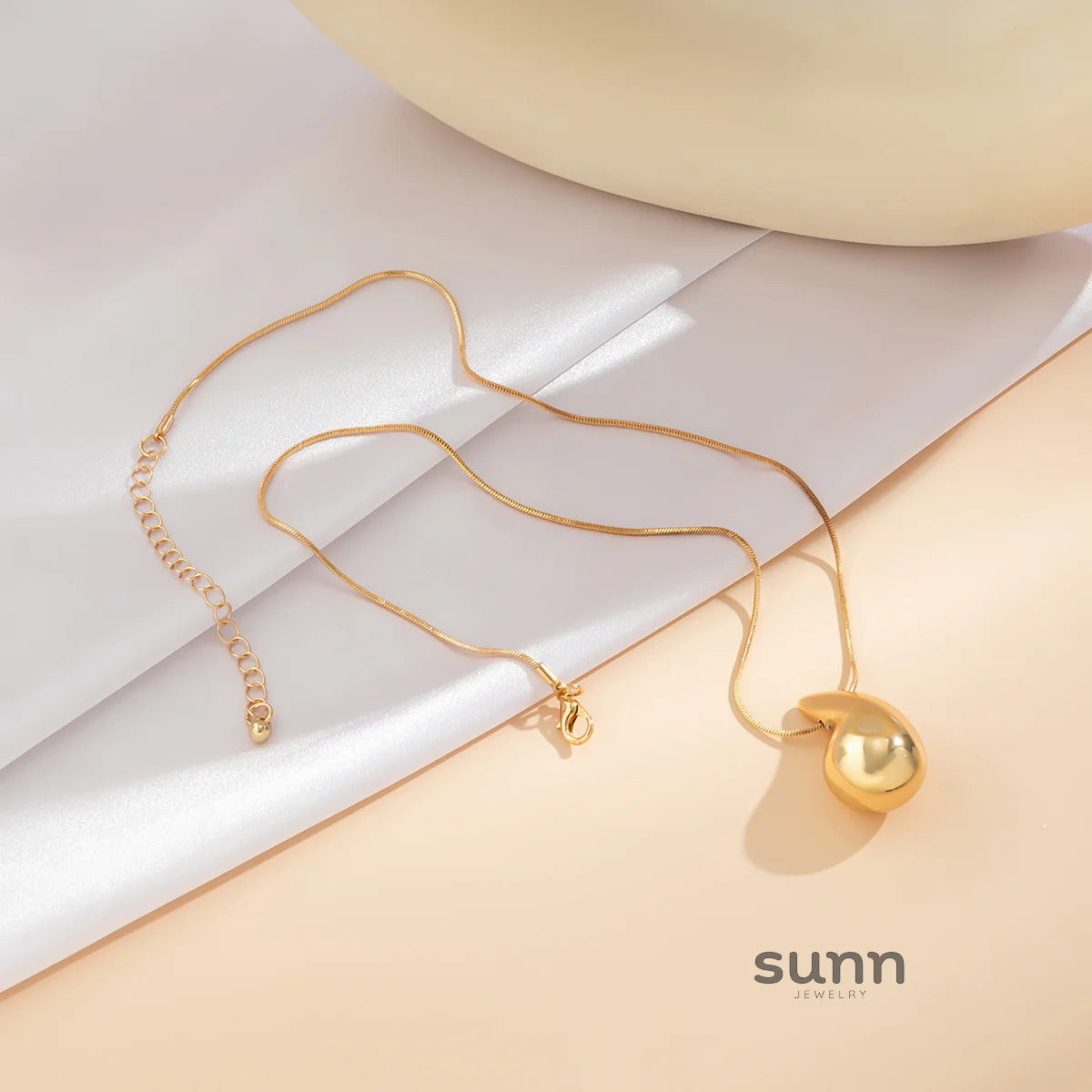 Amanda Serpentine Chain Jewelry