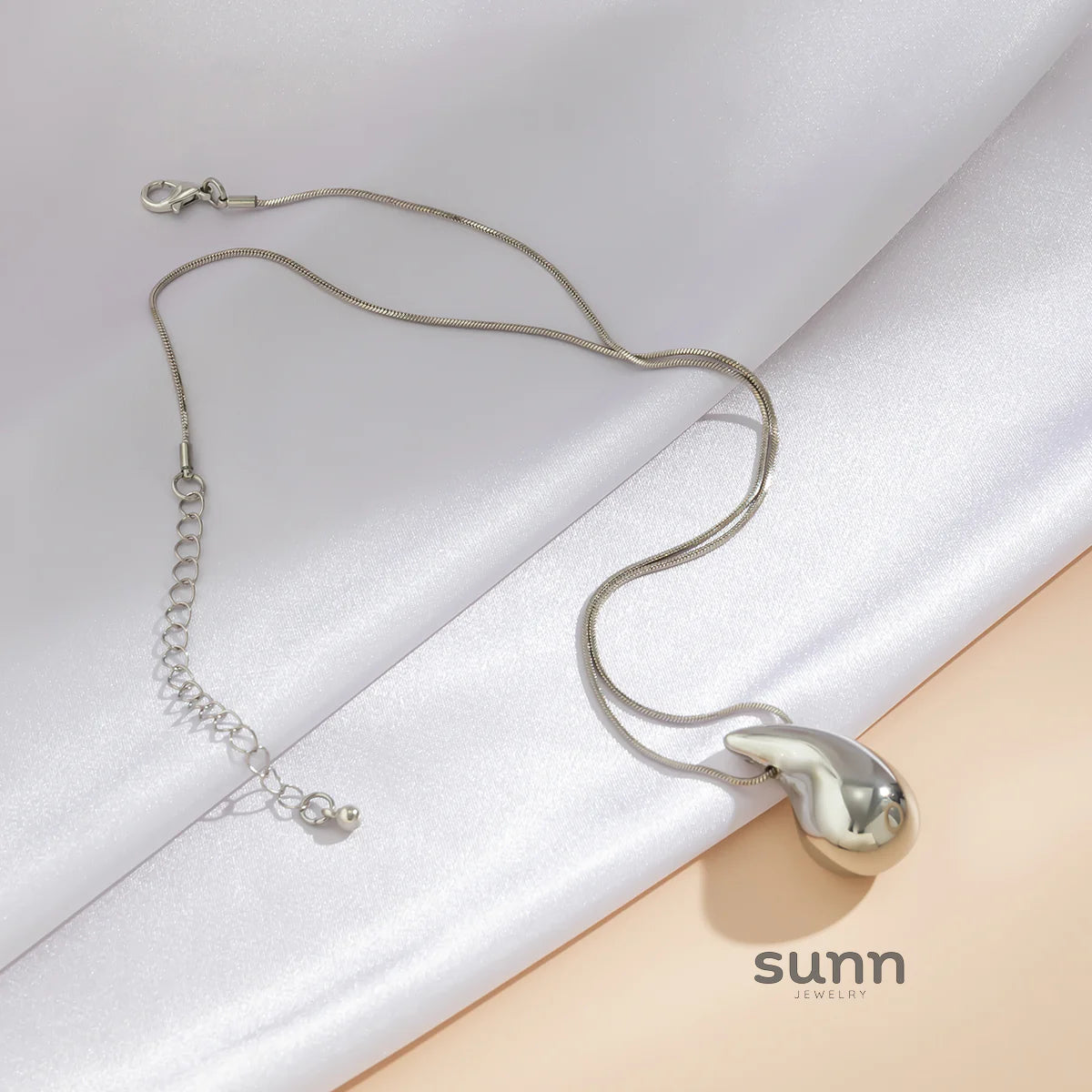 Amanda Serpentine Chain Jewelry