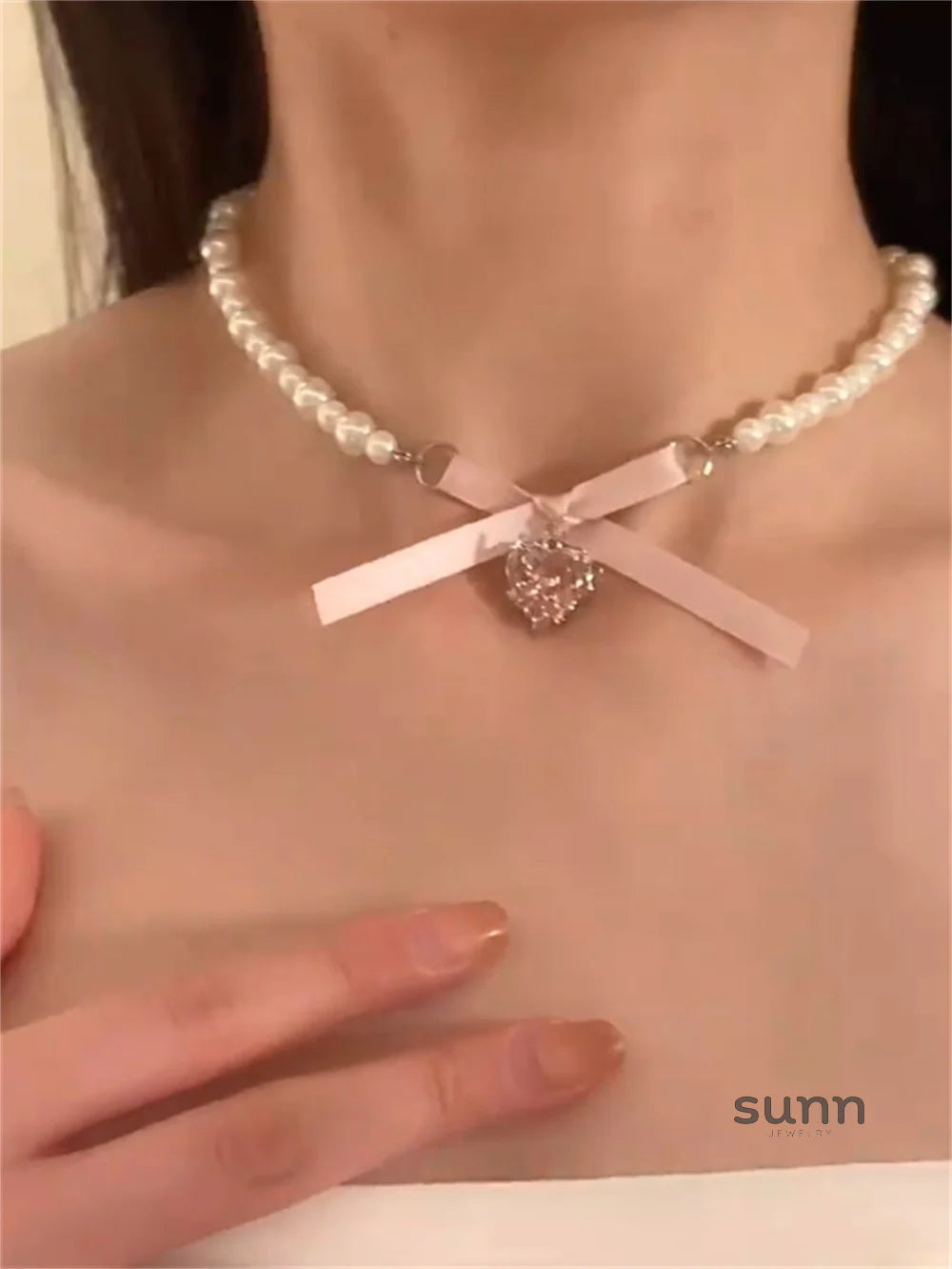 Amaree Princess Bow Necklace