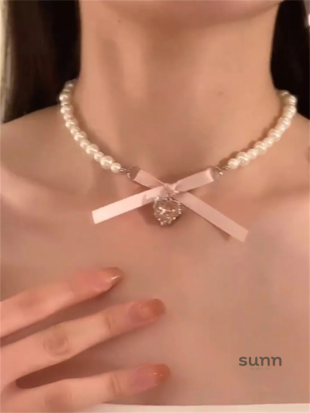 Amaree Princess Bow Necklace