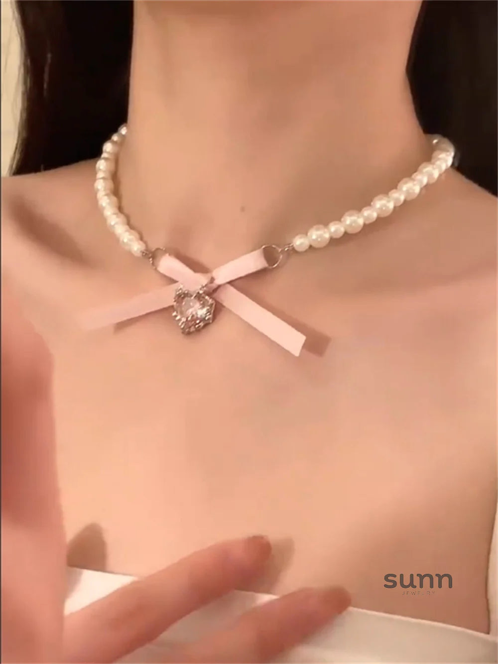 Amaree Princess Bow Necklace
