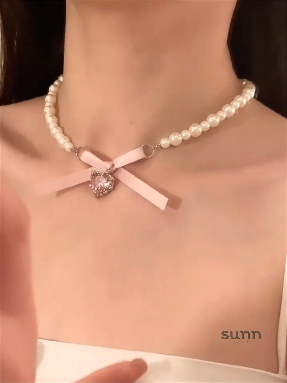 Amaree Princess Bow Necklace