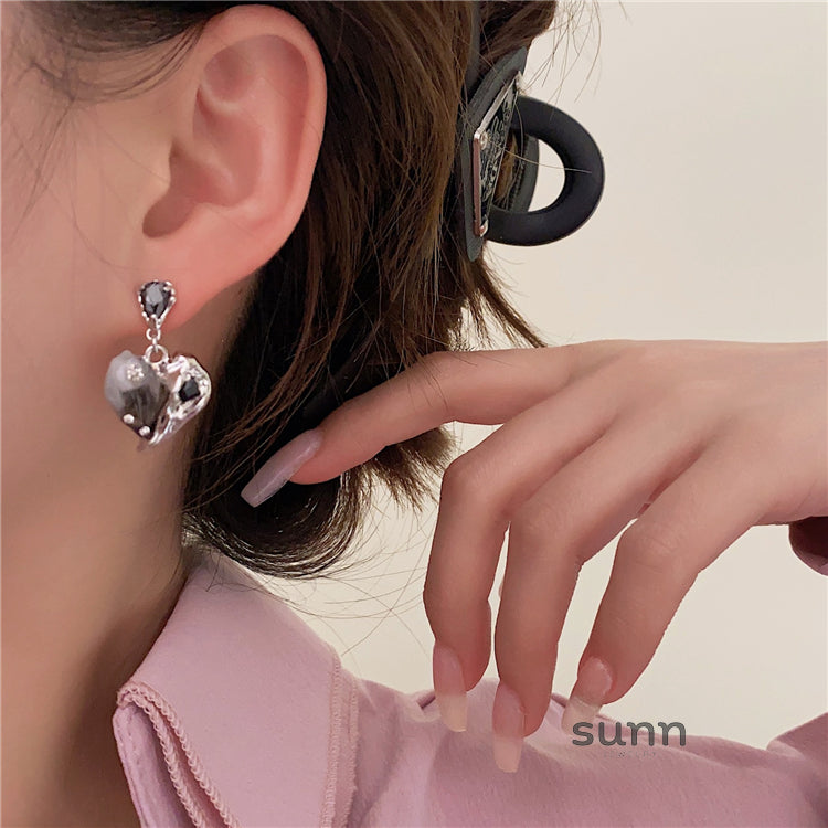 Amariana Y2K Heart Earrings [EVTXQF3U]