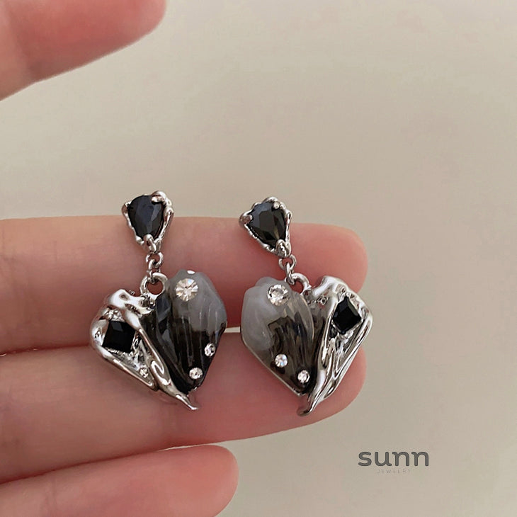 Amariana Y2K Heart Earrings [R0N8LVUR]