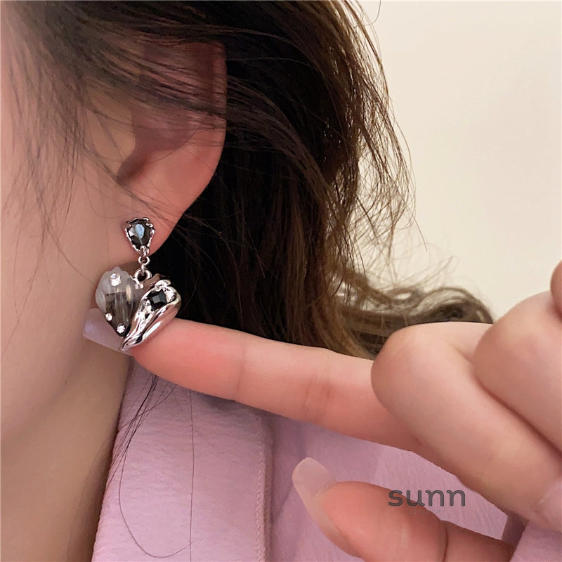 Amariana Y2K Heart Earrings [72JVTS21]