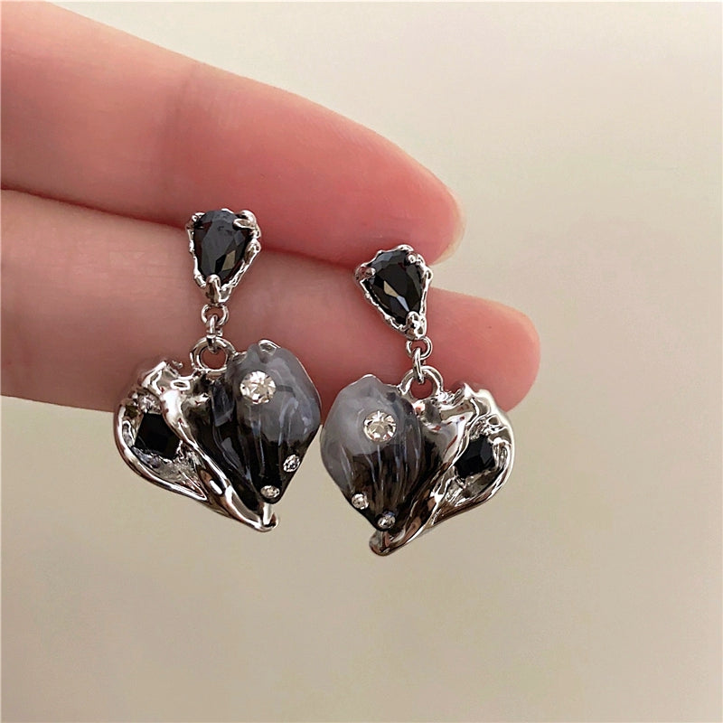 Amariana Y2K Heart Earrings [5MU82HMD]