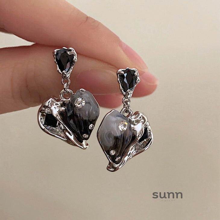 Amariana Y2K Heart Earrings [1XBADAPD]