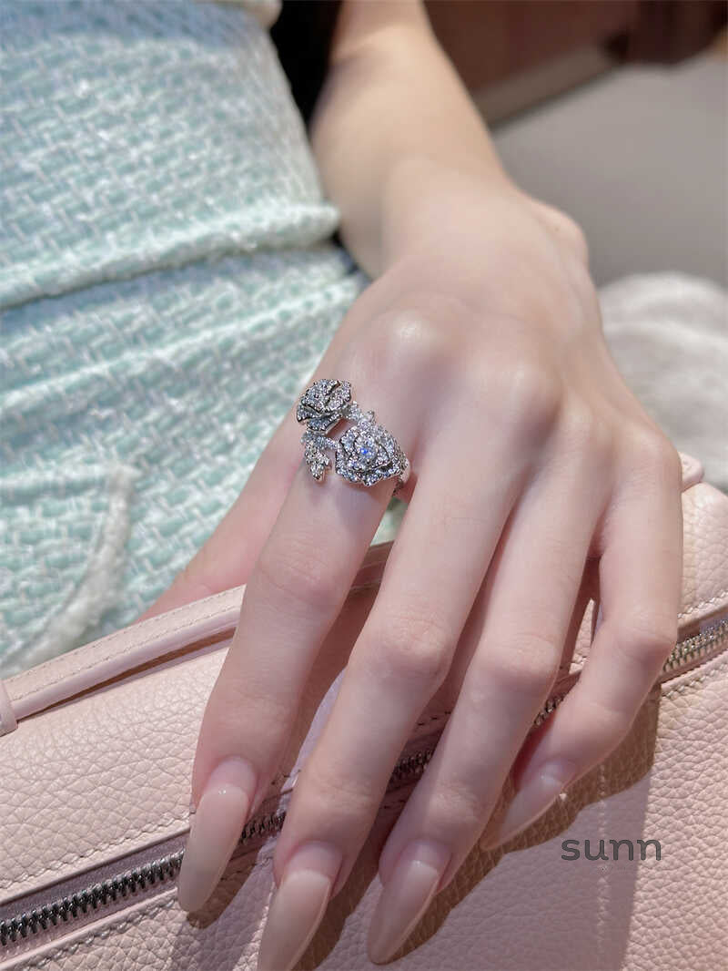 Amarianna Zircon Camellia Ring [7GMIAKXS]