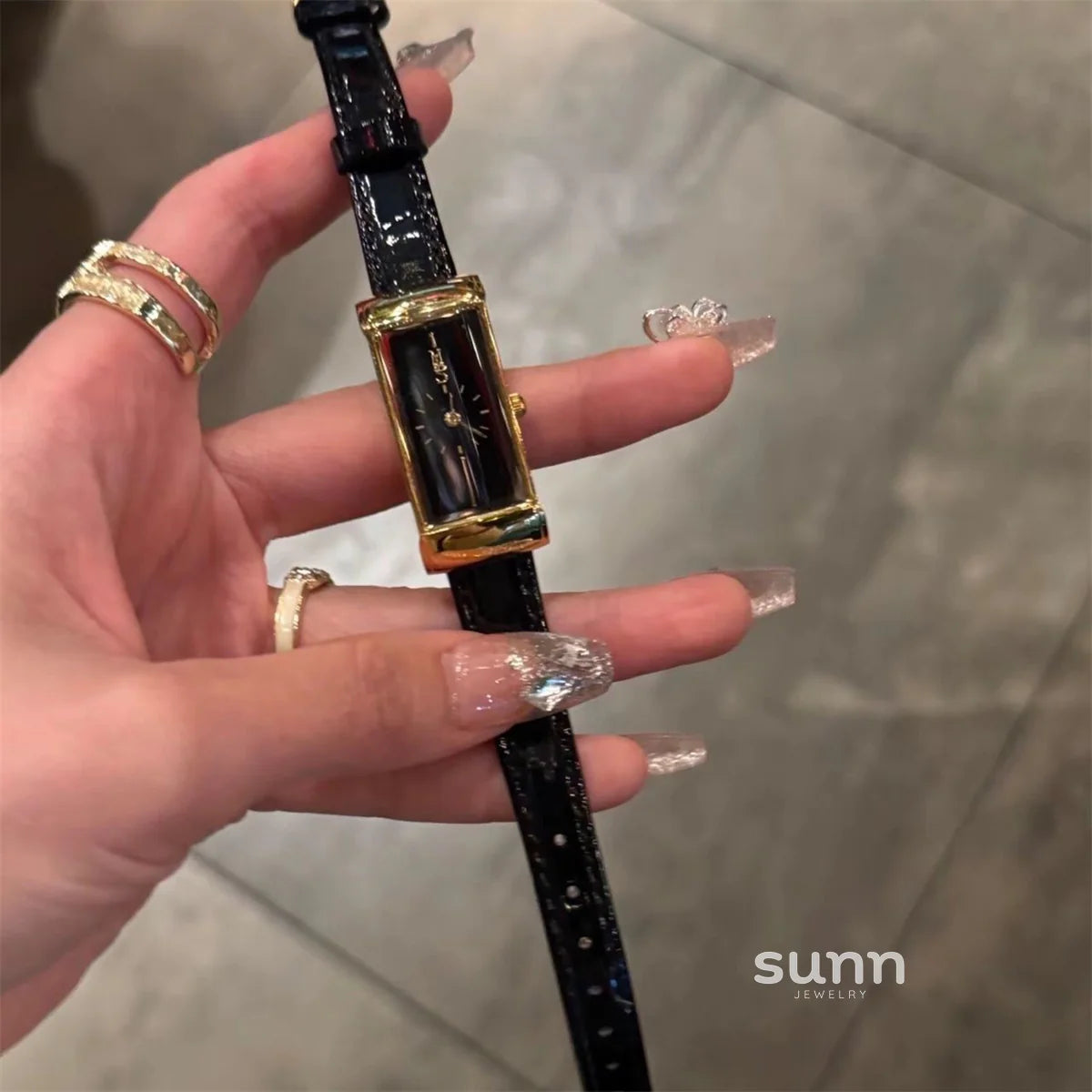 Amariya Obsidian & Gold Watch