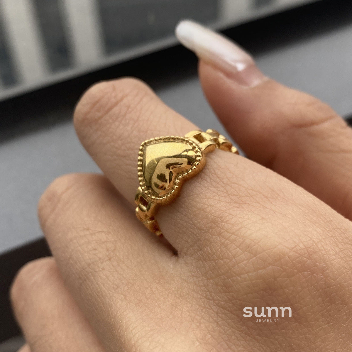 Amariyah Stainless Steel Heart Ring [O01JG4FI]