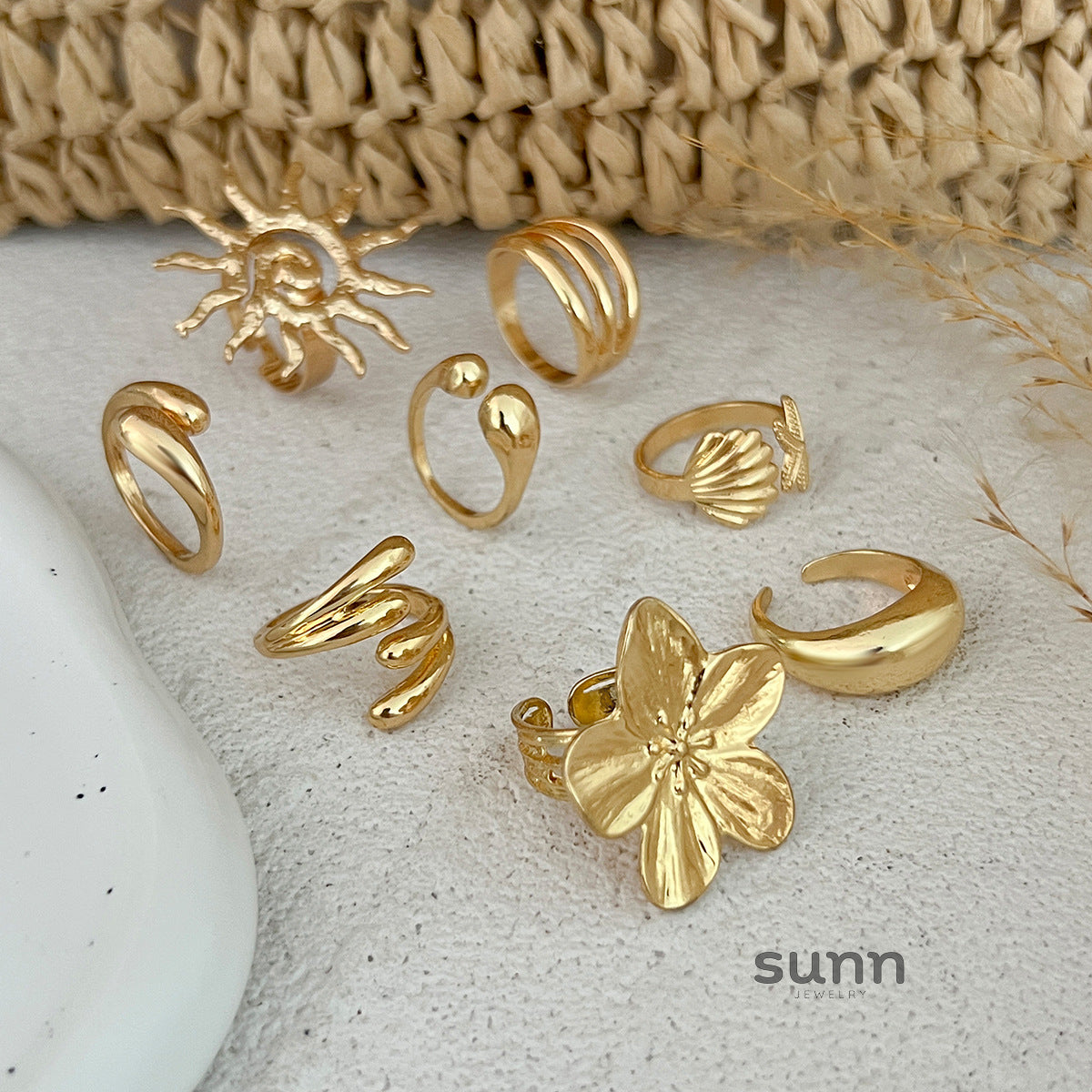 Amarra Geometric Bloom Ring Set [02VNY6KB]