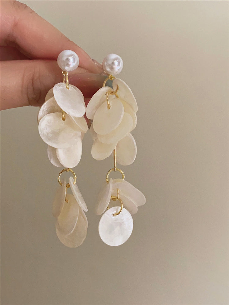 Amaryah Pearl Flower Earrings [DU09G4QR]