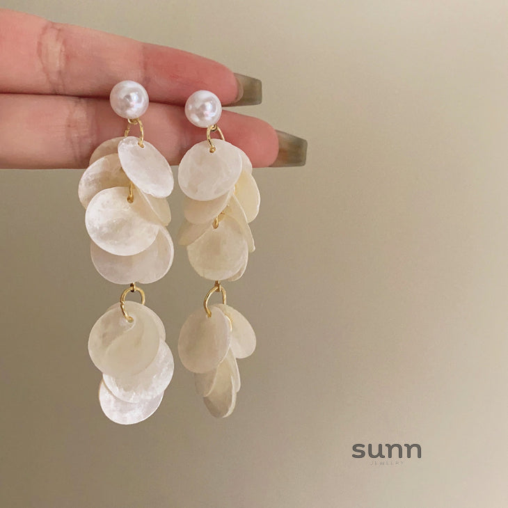 Amaryah Pearl Flower Earrings [3T6Y1KFN]