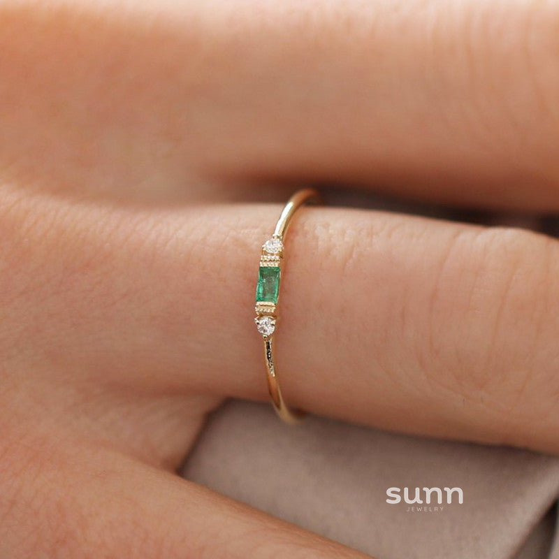 Amaryah Radiant Zircon Ring [6CYH40Y0]